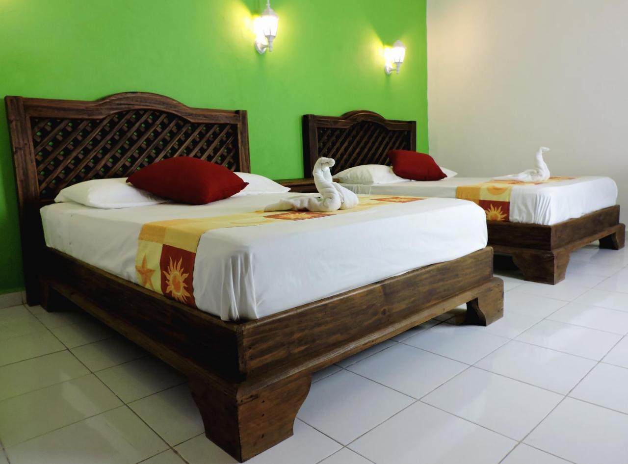 Hotel Valladolid Екстер'єр фото